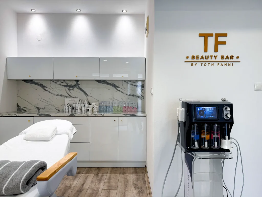 TF Beauty Bar üzletének belső része a Hydra Touch H2 géppel
